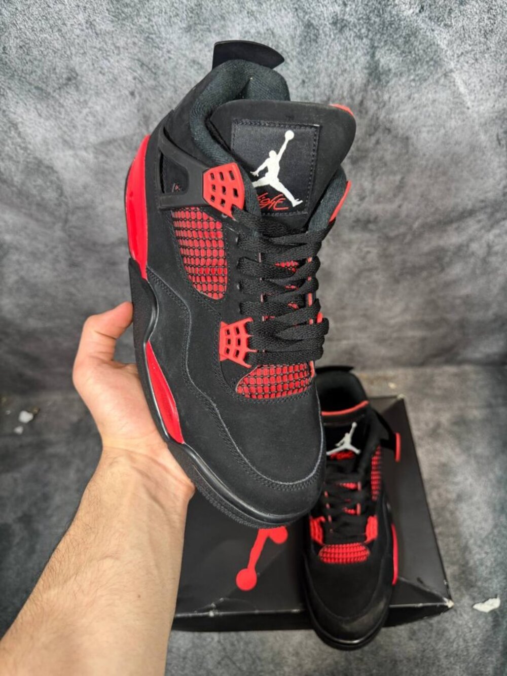 Size 10 | Jordan 4 Red Thunder With Box | Pre-Owned
